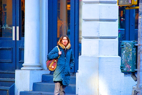 NY-Soho_and_Canal_St-09-People_Watching.JPG