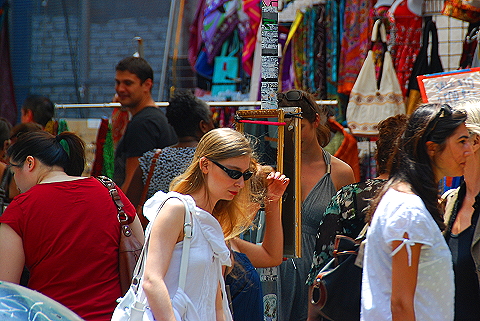 NY-SoHo_Flea_Market-Spring_and_Wooster_Streets-14.JPG