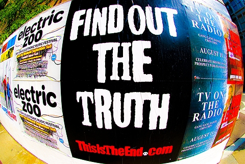 NY-Soho-Graffiti_Advertisements_Street_Art-08.jpg