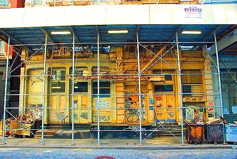 NY-Soho_Greene_St-Graffiti_Windows- (14).JPG