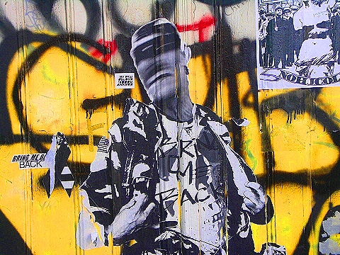 NY-Soho-Greene_Street-Make_Art_Not_War-03.JPG