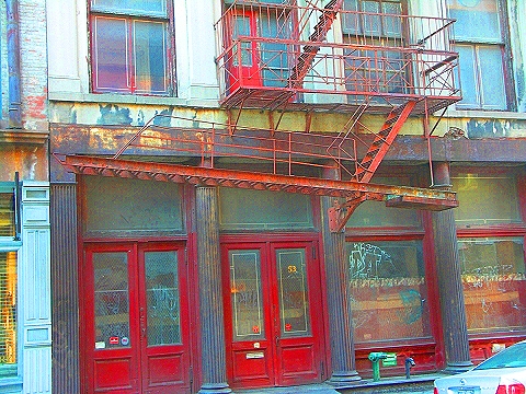 NY-Soho-Greene_Street-Make_Art_Not_War-18.JPG