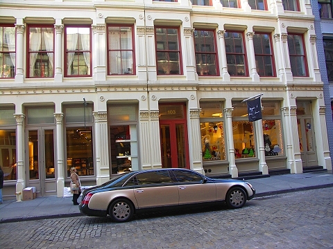 NY-SoHo-Greene_Street-Windows-09.JPG