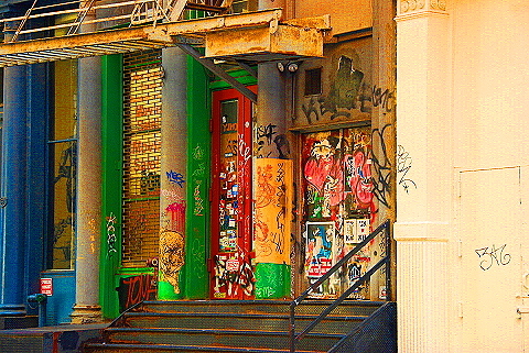 NY-Soho_Greene_Street-windows_and_graffiti- (5).JPG