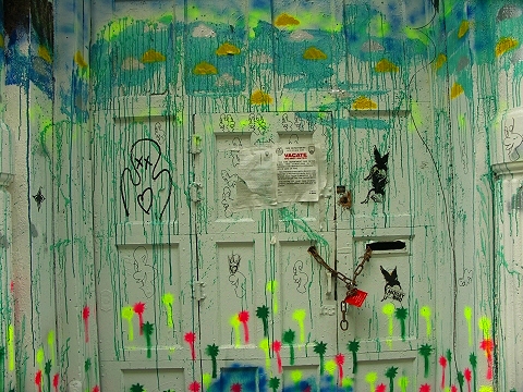 NY-Soho-Make_Art_Not_War-03.JPG
