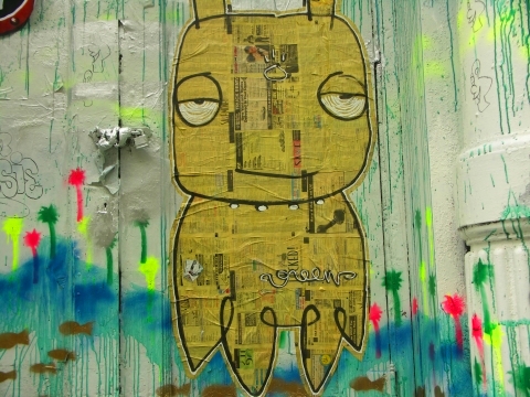 NY-Soho-Make_Art_Not_War-12.JPG