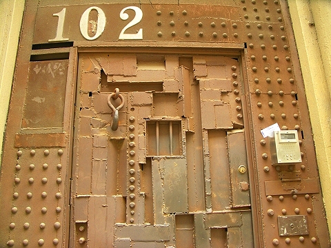 NY-Soho-Make_Art_Not_War-31.JPG