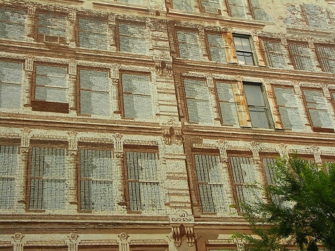 NY-Soho-Make_Art_Not_War-33.JPG