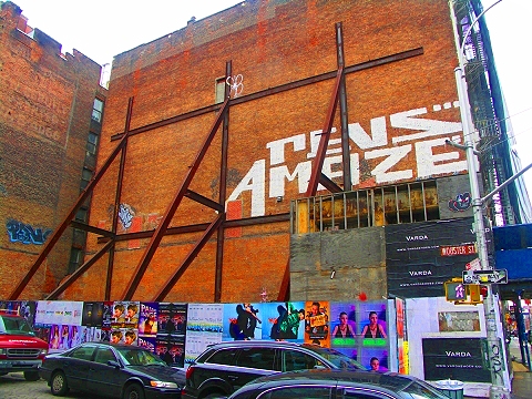 NY-Soho_Street_Art_Graffiti-07.JPG