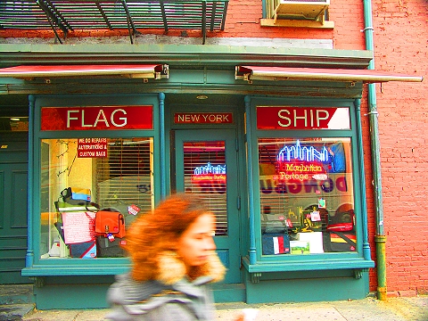 NY-Soho-West_Brodaway-Flag_Ship_New_York_City-02.JPG