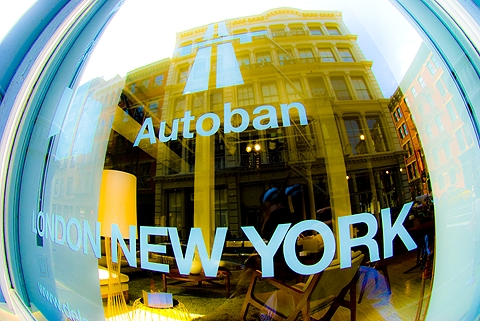 NY-Soho-Window_Shopping-02.jpg