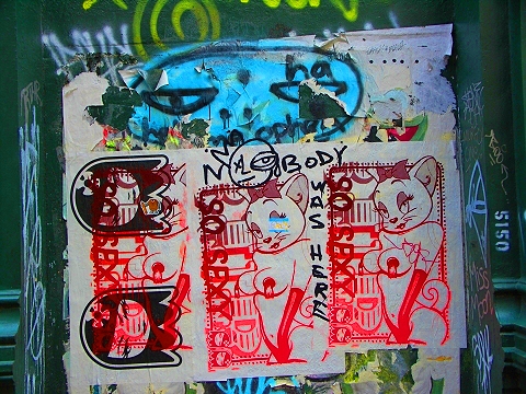 NY-Soho_Windows_and_Graffiti-14.JPG