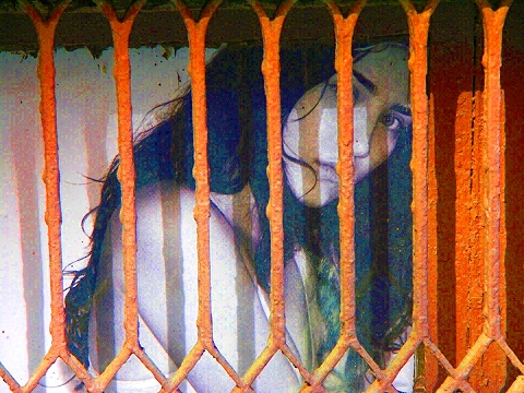 NY-Soho_Windows_and_Graffiti-18.JPG
