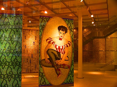 NY-Soho_Windows_and_Graffiti-45-Sicis.JPG