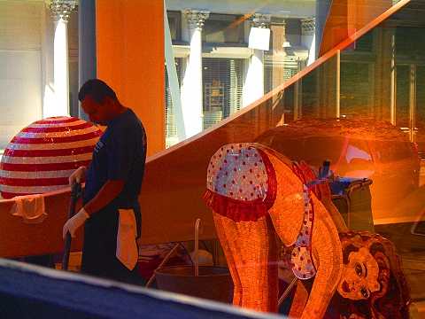 NY-Soho_Windows_and_Graffiti-51-Sicis.JPG