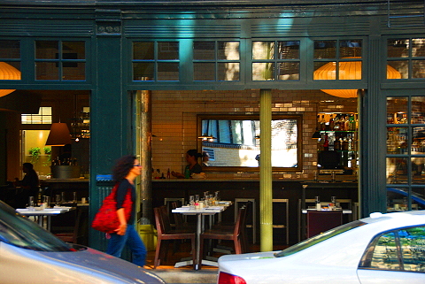 NY-Soho-Windows_Signs_Storefronts-05.JPG