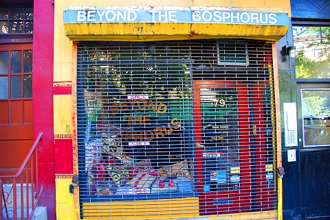 NY-Soho-Windows_Signs_Storefronts-20.JPG