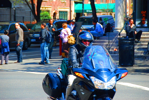NY-Springtime_in_The_West_Village-People-Watching-25.JPG