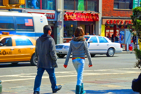 NY-Springtime_in_The_West_Village-People-Watching-32.JPG
