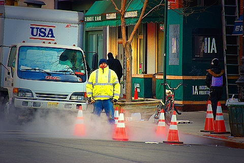 NY-Steam_Rising_From_The_Street-frigid_cold_Morning-4.JPG