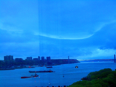 NY-Storm_Clouds_over_The_Hudson-GWB-2.JPG