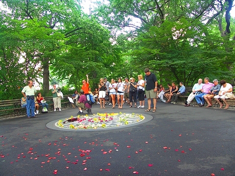 NY-Strawberry_Fields-Central_Park-Mayor_of_Strawberry_Fields-04.JPG