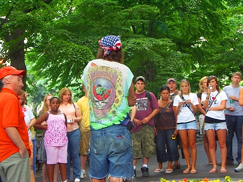NY-Strawberry_Fields-Central_Park-Mayor_of_Strawberry_Fields-05.JPG