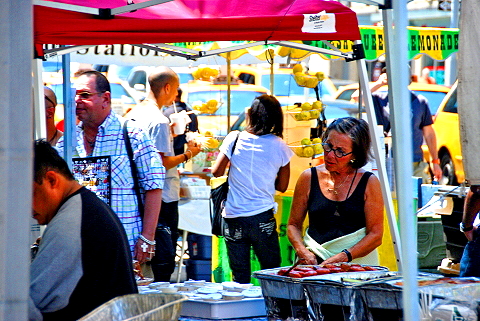 NY-Street_Fair-Upper_Westside_People_Watching-03.JPG