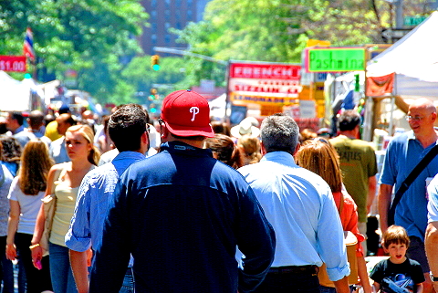 NY-Street_Fair-Upper_Westside_People_Watching-05.JPG