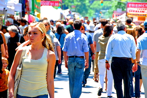NY-Street_Fair-Upper_Westside_People_Watching-06.JPG