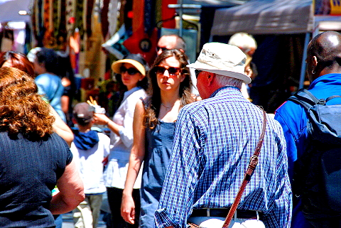 NY-Street_Fair-Upper_Westside_People_Watching-18.JPG