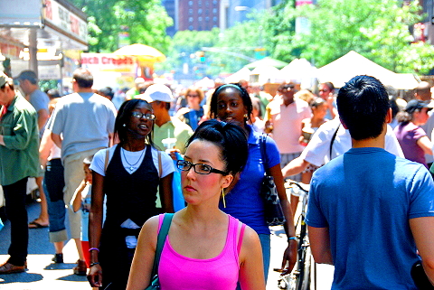 NY-Street_Fair-Upper_Westside_People_Watching-20.JPG