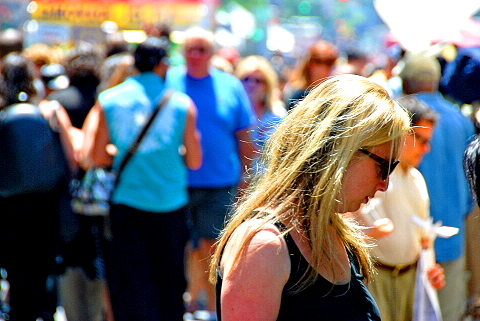 NY-Street_Fair-Upper_Westside_People_Watching-24.JPG