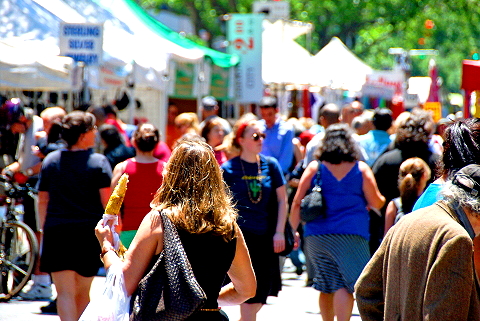 NY-Street_Fair-Upper_Westside_People_Watching-26.JPG