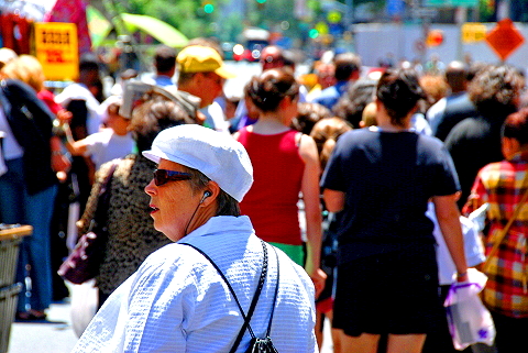 NY-Street_Fair-Upper_Westside_People_Watching-28.JPG