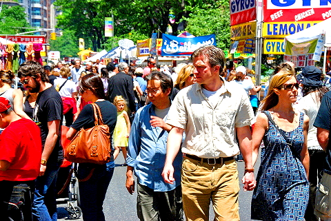 NY-Street_Fair-Upper_Westside_People_Watching-32.JPG