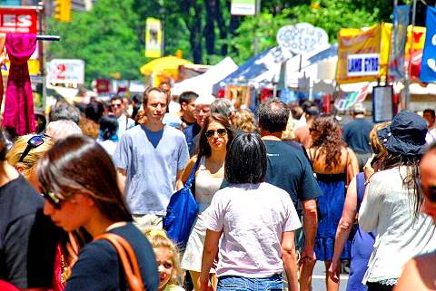 NY-Street_Fair-Upper_Westside_People_Watching-35.JPG