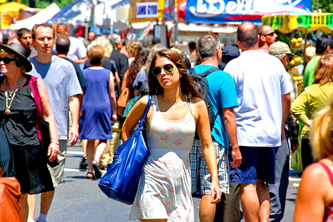 NY-Street_Fair-Upper_Westside_People_Watching-37.JPG