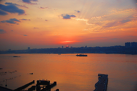 NY-Striped_Sunset_over_Hudson_River-01.JPG