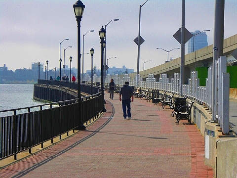 NY-Stuyvesant_Cove_Park-East_River-11.JPG