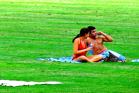 NY-Sunbathers_in_Central_Park_Sheepsmeadow-04.JPG