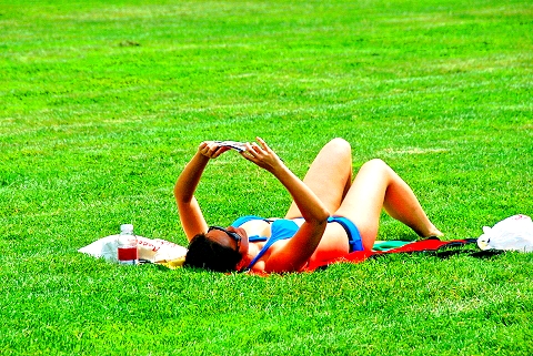 NY-Sunbathers_in_Central_Park_Sheepsmeadow-22.JPG