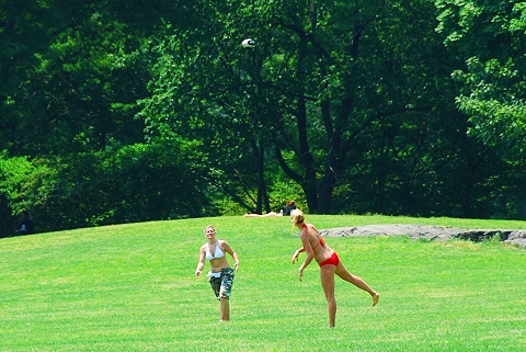 NY-Sunbathing_in_Central_Park-09.JPG