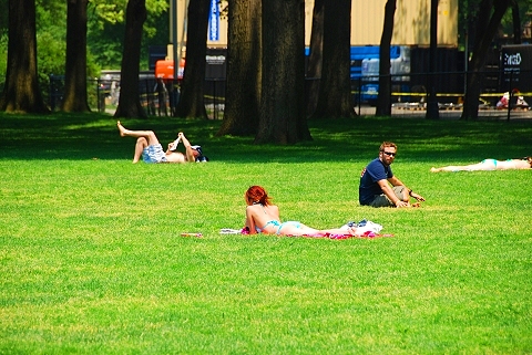 NY-Sunbathing_in_Central_Park-20.JPG