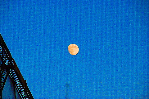 NY-Sunset_From_Chelsea_Piers-05-moon.JPG