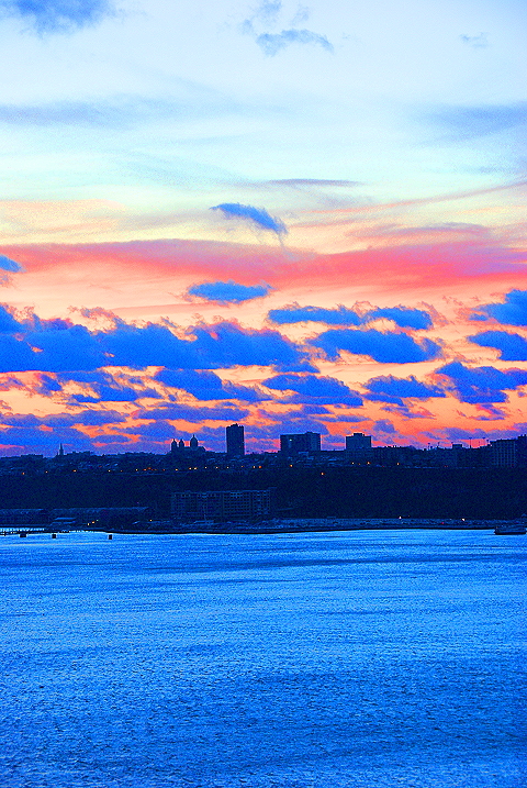 NY-Sunset_over_Hudson_River_New_Years_Eve_2008-8.JPG