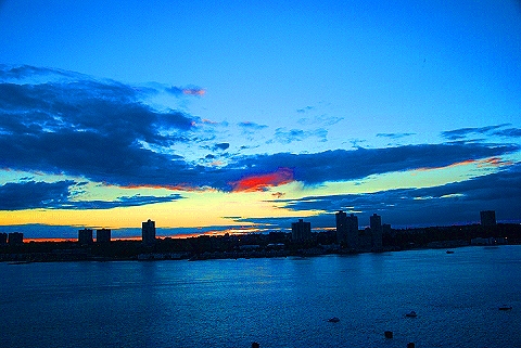 NY-Sunset_Over_The_Hudson_River-01.JPG