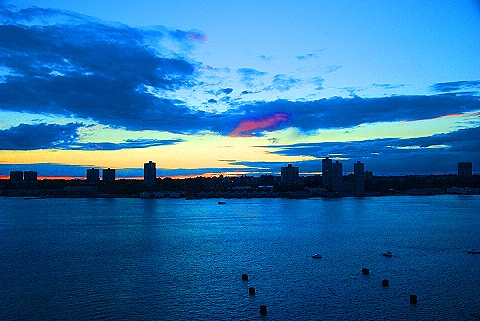 NY-Sunset_Over_The_Hudson_River-06.JPG