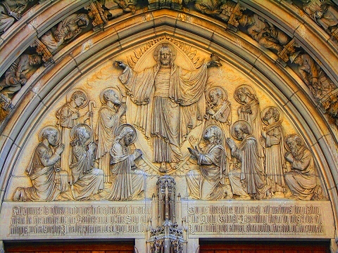 NY-Synod_House_at_Cathedral_of_St_John_Divine-Gargoyles-02.JPG
