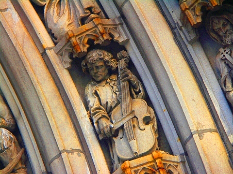 NY-Synod_House_at_Cathedral_of_St_John_Divine-Gargoyles-06.JPG
